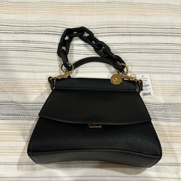 New bag
Aldo
Color: black - Picture 1 of 6
